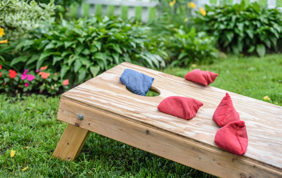 Cornhole board